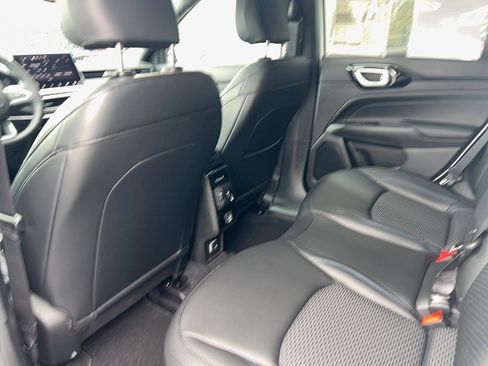 New 2026 Jeep Compass Latitude image 22