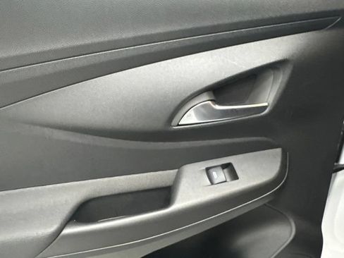 Used 2026 Buick Envista Preferred FWD image 24