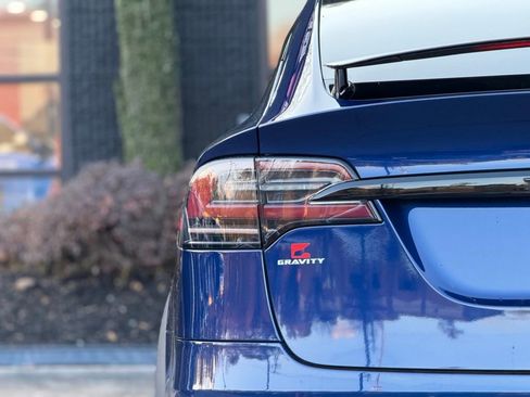 Used 2022 Tesla Model X image 15