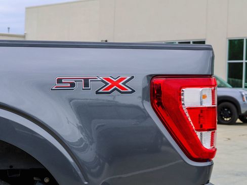 Used 2022 Ford F150 XL w/ STX Appearance Package RWD image 8