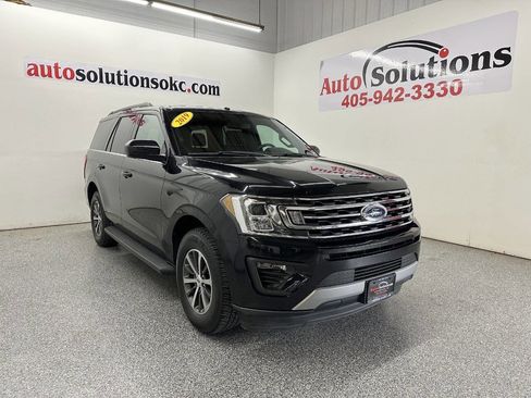 Used 2019 Ford Expedition XLT image 1