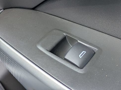 New 2026 Chevrolet Trax LS w/ LS Convenience Package FWD image 31