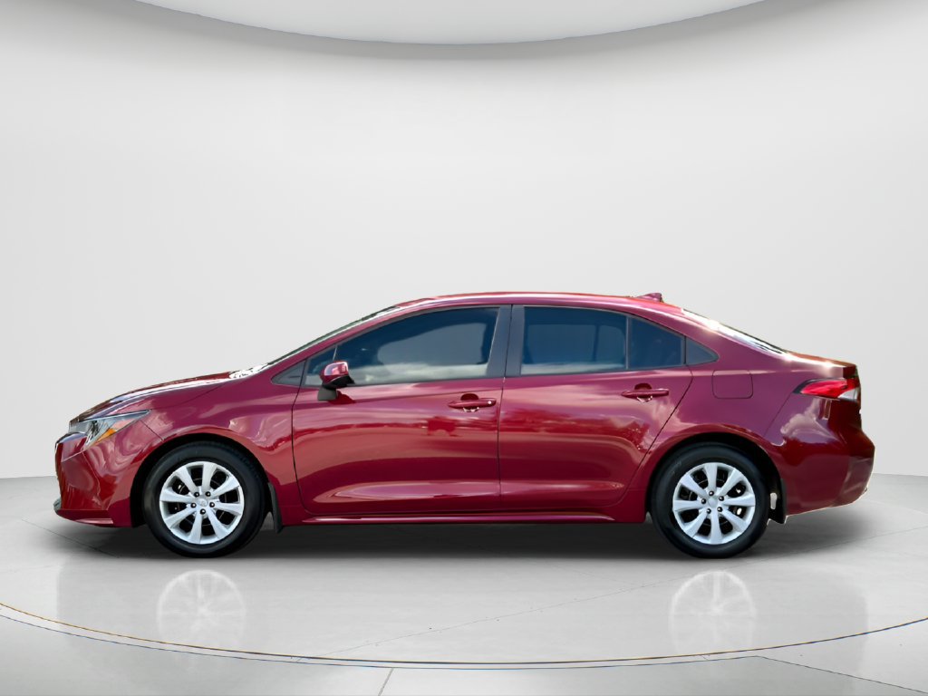 Used 2025 Toyota Corolla LE FWD image 2