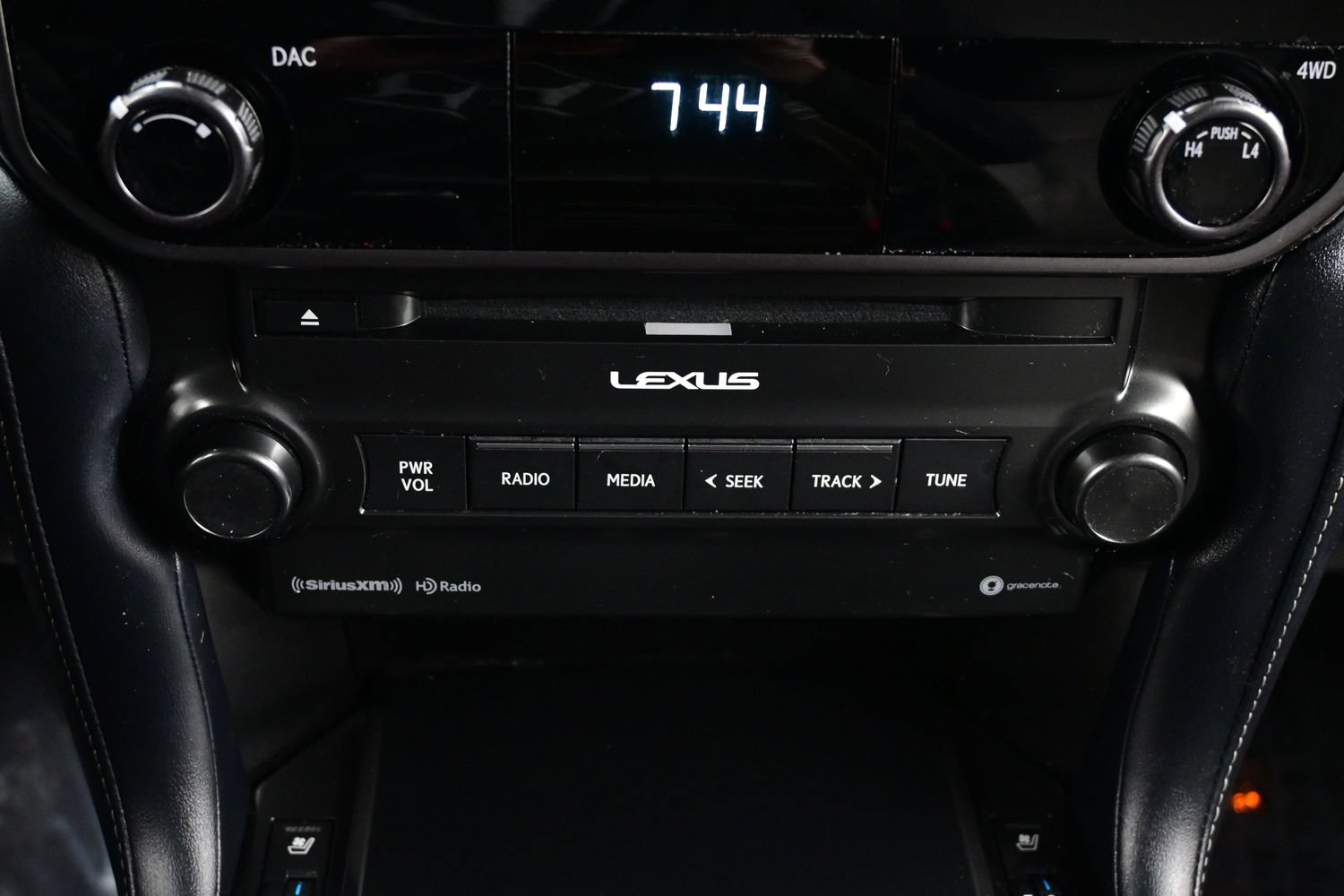 Used 2023 Lexus GX 460 w/ Black Line Special Edition AWD/4WD image 24