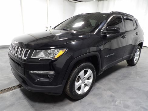 Used 2020 Jeep Compass Latitude AWD/4WD image 3
