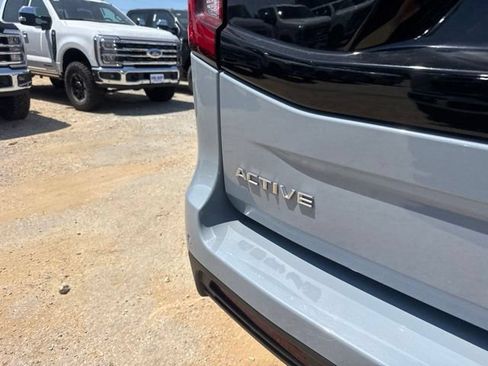 Used 2025 Ford Expedition Active AWD/4WD image 10
