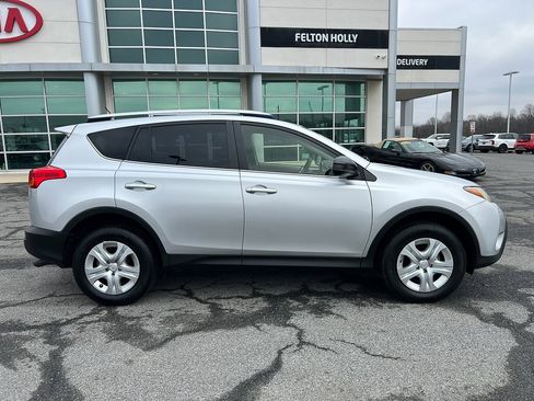 Used 2013 Toyota RAV4 LE image 8