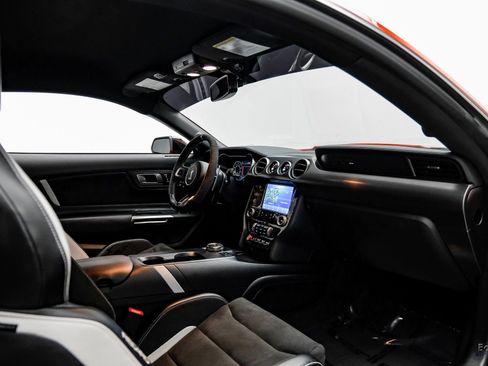 Used 2022 Ford Mustang Shelby GT500 w/ Technology Package image 46