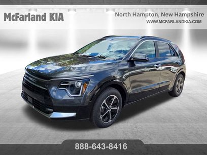New 2025 Kia Niro SX