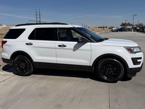 Used 2016 Ford Explorer FWD image 5
