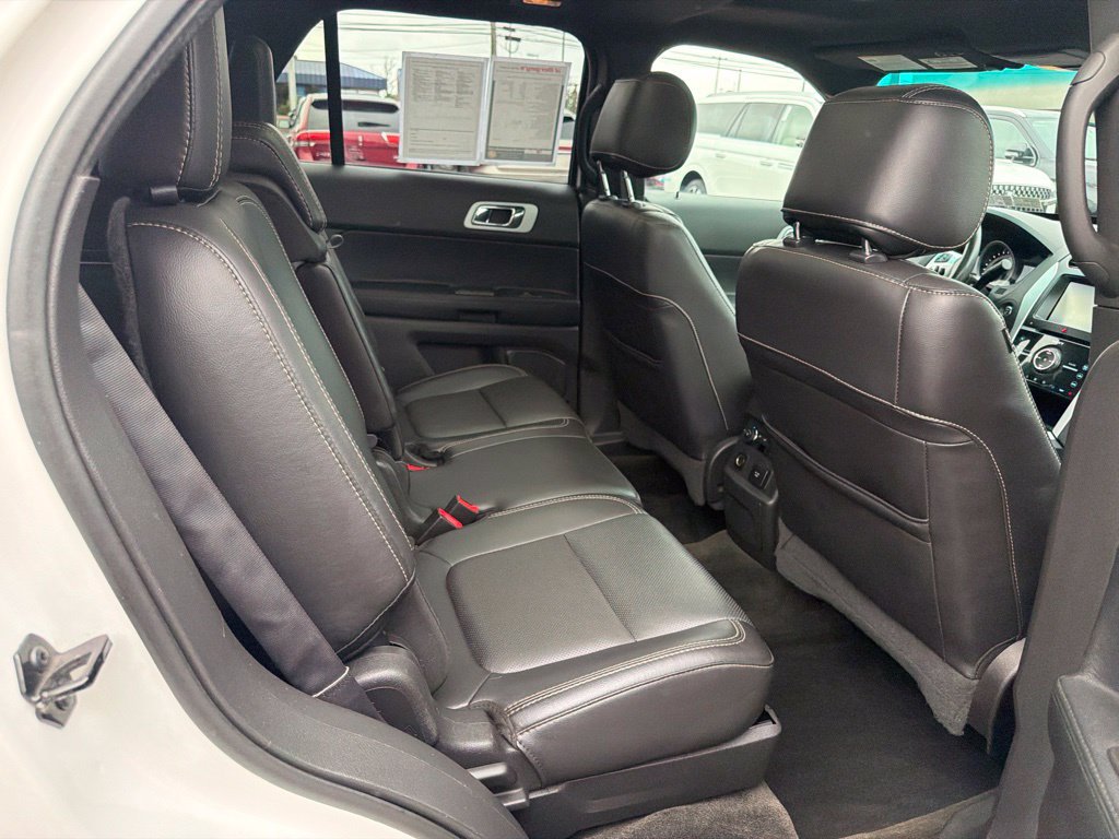 Used 2015 Ford Explorer Sport w/ Equipment Group 401A AWD/4WD image 18