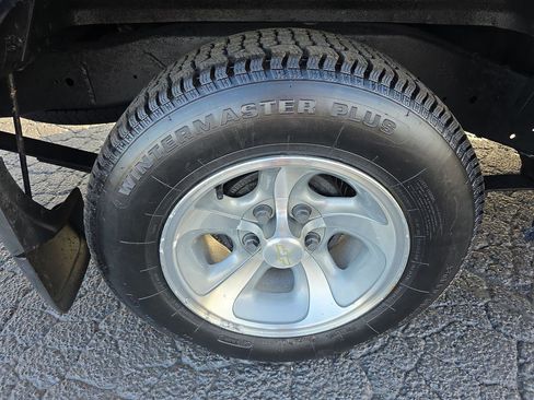 Used 1998 Chevrolet S10 Pickup LS w/ Preferred Equipment Group image 17