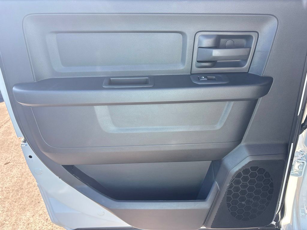 New 2026 RAM 5500 Tradesman w/ Chrome Appearance Group AWD/4WD image 25