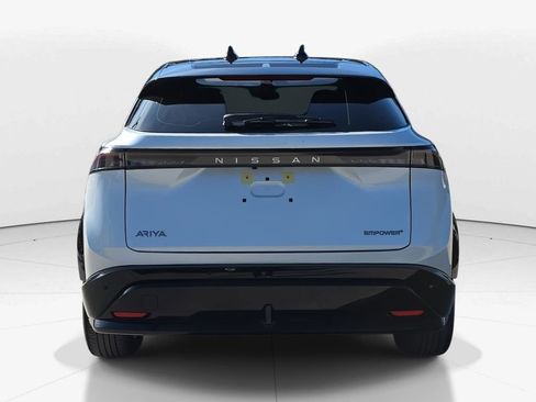 Used 2023 Nissan Ariya FWD image 6