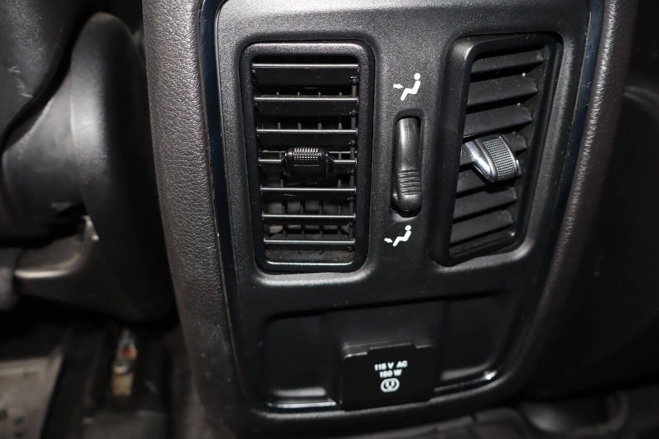 Used 2015 Jeep Grand Cherokee Altitude AWD/4WD image 14