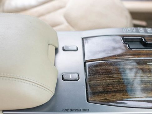 Used 2007 Cadillac XLR V image 45