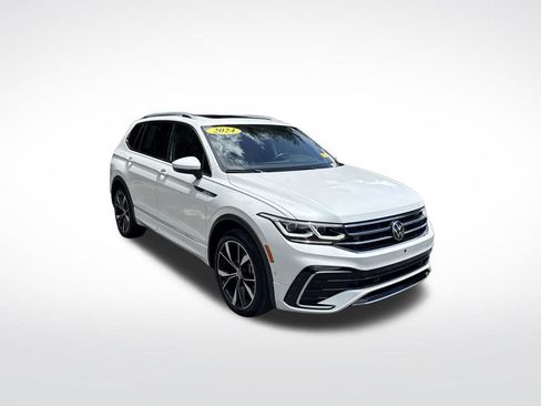 Used 2024 Volkswagen Tiguan SEL R-Line AWD/4WD image 3