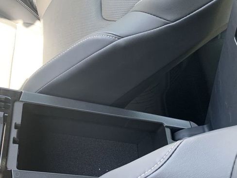 Used 2024 Toyota Prius XLE image 26