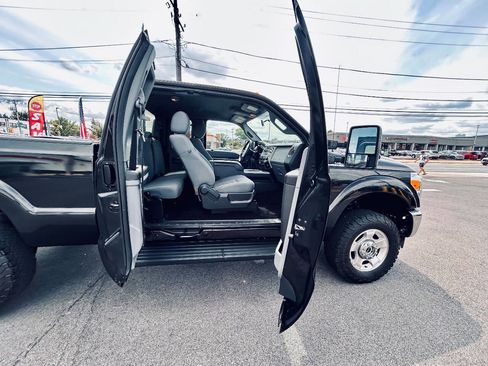 Used 2014 Ford F250 XLT w/ XLT Interior Package image 39