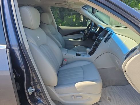 Used 2010 INFINITI EX35 Journey RWD image 9