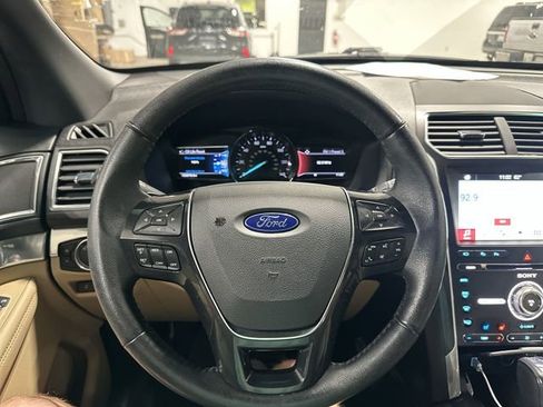 Used 2017 Ford Explorer Limited w/ Equipment Group 301A AWD/4WD image 15