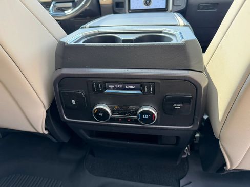 Used 2024 Ford Expedition Max Platinum AWD/4WD image 35