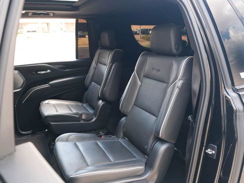 Used 2021 Cadillac Escalade ESV Sport w/ Driver Assist Tech Package RWD image 27
