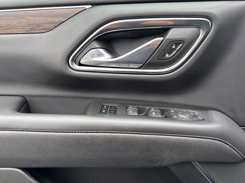 Certified 2023 Chevrolet Suburban Premier image 10