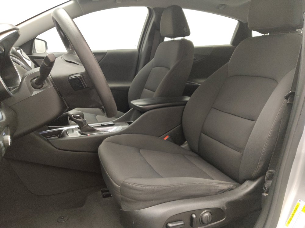 Used 2021 Chevrolet Malibu LT FWD image 17