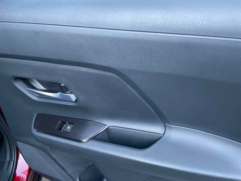 Used 2025 Nissan Kicks SV FWD image 11