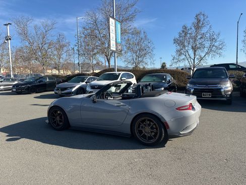 Used 2024 MAZDA MX-5 Miata Grand Touring w/ Weather Package image 4