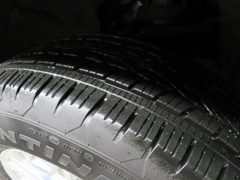 Used 2023 GMC Yukon SLE image 7