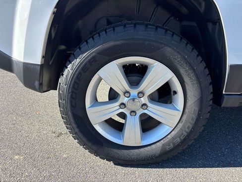 Used 2015 Jeep Patriot Latitude image 29