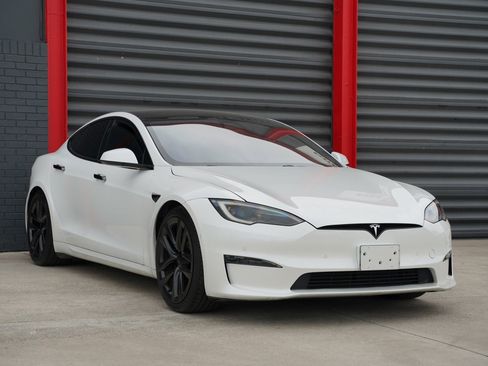Used 2022 Tesla Model S image 6