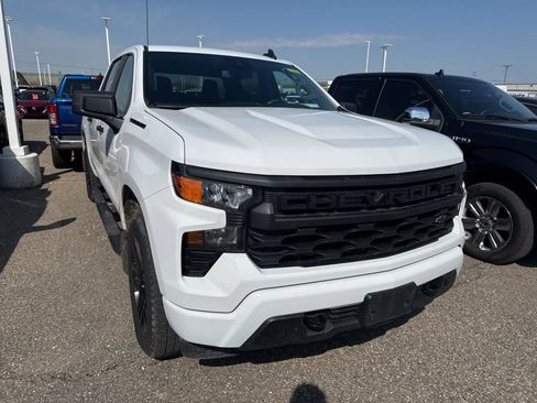 Used 2024 Chevrolet Silverado 1500 Custom image 5
