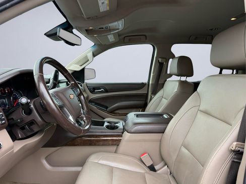 Used 2019 Chevrolet Suburban LT AWD/4WD image 15