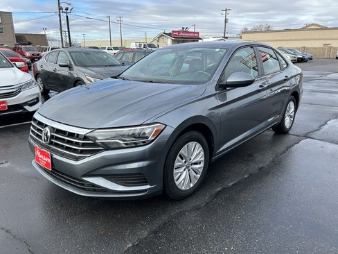 Used 2019 Volkswagen Jetta S image 2