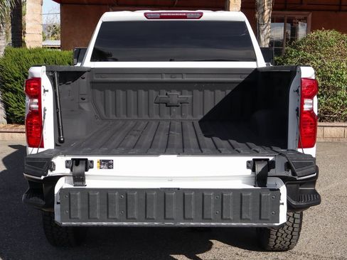 Used 2022 Chevrolet Silverado 2500 Custom w/ Gooseneck/5TH Wheel Package image 9