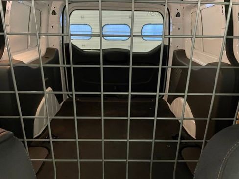 Used 2020 Ford Transit Connect XLT image 11