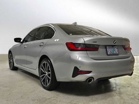 Used 2019 BMW 330i xDrive Sedan w/ Convenience Package AWD/4WD image 5