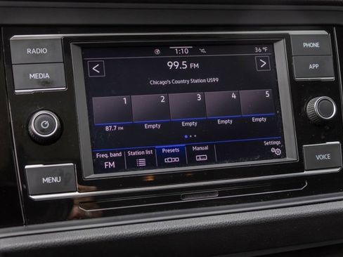 Used 2024 Volkswagen Jetta SE image 17