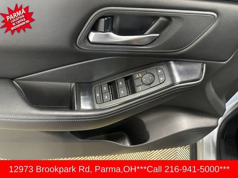 Used 2025 Nissan Rogue SV FWD image 8