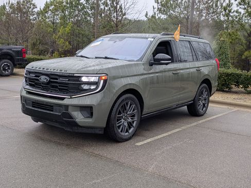 Certified 2025 Ford Expedition Platinum w/ Stealth Performance Package image 8