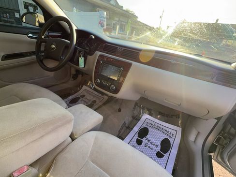 Used 2006 Chevrolet Impala LT FWD image 16
