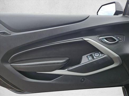Used 2016 Chevrolet Camaro LT RWD image 18