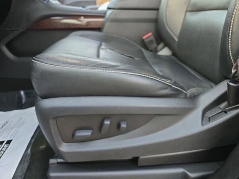 Used 2016 GMC Yukon SLT w/ HD Trailering Package image 31