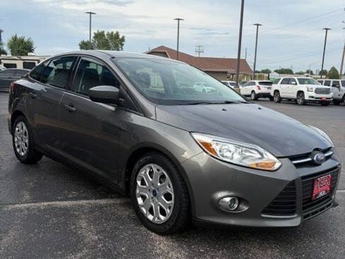 Used 2012 Ford Focus SE FWD image 7