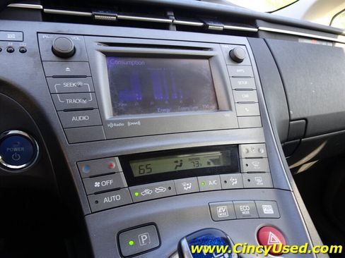 Used 2013 Toyota Prius Persona Series FWD image 18