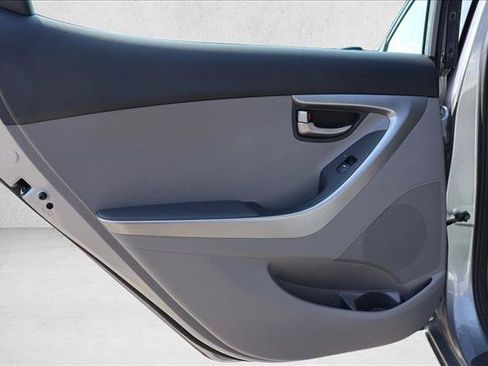 Used 2013 Hyundai Elantra GLS FWD image 21