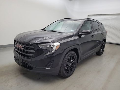 Used 2019 GMC Terrain SLE w/ Driver Convenience Package FWD image 2